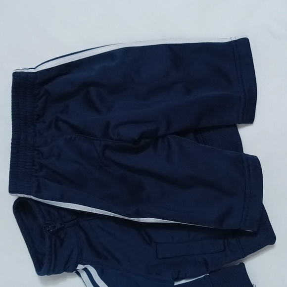 Adidas 2pc tricot logo Sweatshirt and joggers set - Picture 2 of 6